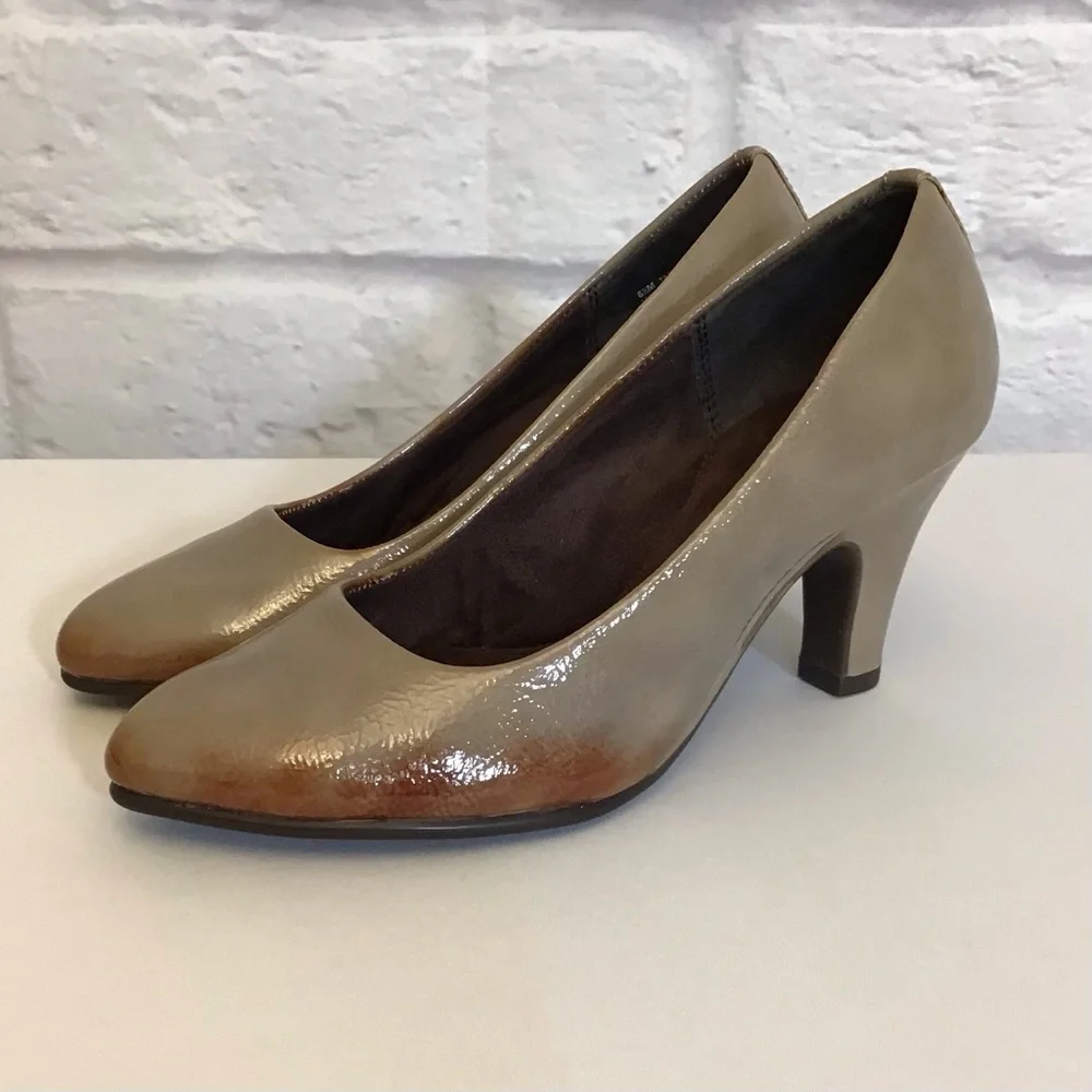AEROSOLES “tapestry” pumps
